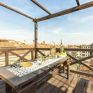 Apartment Grand Canal Design, Venice