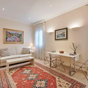 Apartment Romance In Rialto - Your House To Together, Venice