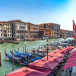 Apartment Ca' Fornoni Grand Canal, Venice